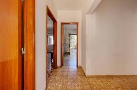 Traditional 3 bedroom villa with 3 plots for construction