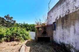 Traditional 3 bedroom villa with 3 plots for construction