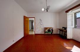 Traditional 3 bedroom villa with 3 plots for construction