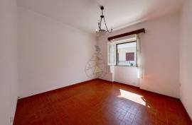 Traditional 3 bedroom villa with 3 plots for construction