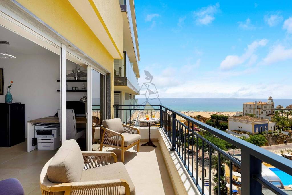 ANNUAL RENTAL - LUXURY PENTHOUSE 4 BEDROOM , SEA AND RIVER VIEWS IN PRAIA DA ROCHA