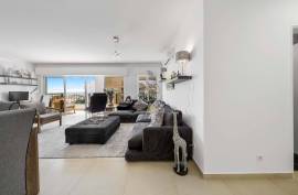 ANNUAL RENTAL - LUXURY PENTHOUSE 4 BEDROOM , SEA AND RIVER VIEWS IN PRAIA DA ROCHA
