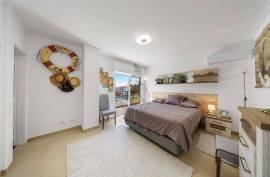 ANNUAL RENTAL - LUXURY PENTHOUSE 4 BEDROOM , SEA AND RIVER VIEWS IN PRAIA DA ROCHA