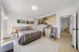ANNUAL RENTAL - LUXURY PENTHOUSE 4 BEDROOM , SEA AND RIVER VIEWS IN PRAIA DA ROCHA