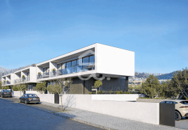 New 4 bedroom villa, with garden and terrace, in a private condominium with swimming pool, next to the Retail Park in Eiras.