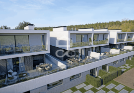 New 4 bedroom villa, with garden and terrace, in a private condominium with swimming pool, next to the Retail Park in Eiras.