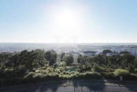Terreno Urbano com PIP aprovado e vista para o Castelo de Leiria