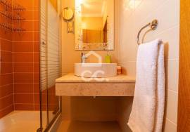 4-Bedroom Villa in a Private Condominium – Carvalhal, Bombarral