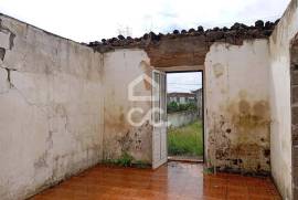 Ruin - Lajes