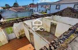 Ruin - Lajes