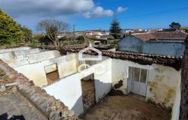 Ruin - Lajes