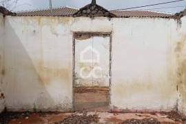 Ruin - Lajes