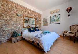 Elegant 4-Bedroom Villa with Heated Pool and Sea Views