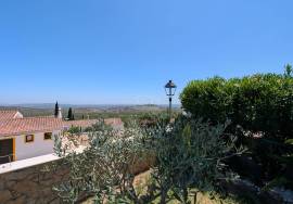 Elegant 4-Bedroom Villa with Heated Pool and Sea Views