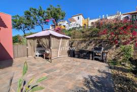 Elegant Corner Townhouse in Prestigious Las Lomas, Costa Esuri – Ayamonte