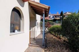 Elegant Corner Townhouse in Prestigious Las Lomas, Costa Esuri – Ayamonte