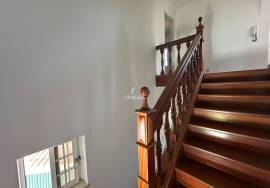 Villa, 216 m², For Sale, 5 Bedrooms, 3 Suites, 4 Bathrooms, 2 Living Rooms with Fireplace, Parking, Copper, Cascais