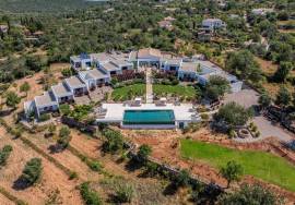 Magnificent 12-bedroom Boutique Hotel with breath-taking sea views in the Hills of Loulé
