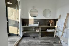 Magnificent 12-bedroom Boutique Hotel with breath-taking sea views in the Hills of Loulé