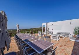 Magnificent 12-bedroom Boutique Hotel with breath-taking sea views in the Hills of Loulé