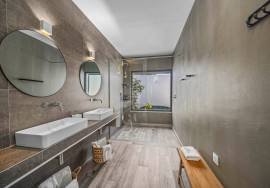 Magnificent 12-bedroom Boutique Hotel with breath-taking sea views in the Hills of Loulé