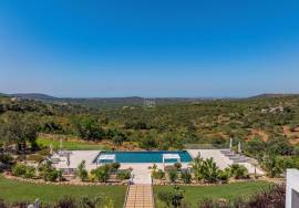 Magnificent 12-bedroom Boutique Hotel with breath-taking sea views in the Hills of Loulé
