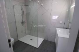 Last new 2 bedroom apartment inserted in a condominium with swimming pool located in Olhão