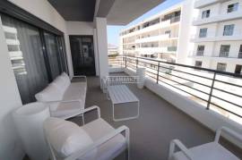 Last new 2 bedroom apartment inserted in a condominium with swimming pool located in Olhão