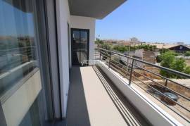 Last new 2 bedroom apartment inserted in a condominium with swimming pool located in Olhão