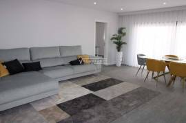 Last new 2 bedroom apartment inserted in a condominium with swimming pool located in Olhão