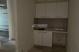 Banking building consisting of 2 floors located in Vila Franca de Xira