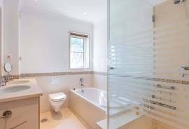 2 Bedroom Apartment with Rooftop, Vila Sol