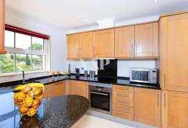 2 Bedroom Apartment with Rooftop, Vila Sol