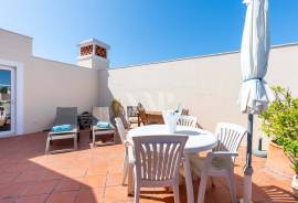 2 Bedroom Apartment with Rooftop, Vila Sol