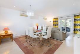 2 Bedroom Apartment with Rooftop, Vila Sol