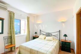 4 bedroom villa with pool, Vilamoura