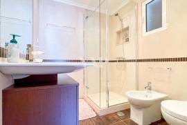 4 bedroom villa with pool, Vilamoura