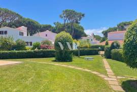 4 bedroom villa with pool, Vilamoura