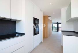 2 bedroom penthouse  near the golf courses, Vilamoura