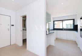 2 bedroom penthouse  near the golf courses, Vilamoura