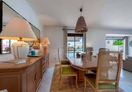 Fantastic, three bedroom end of terrace linked villa located in Lakeside Village in the heart of Quinta do Lago.