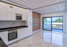 3 Bedroom Apartment with Front Sea View and Garage | First Line – Quarteira
