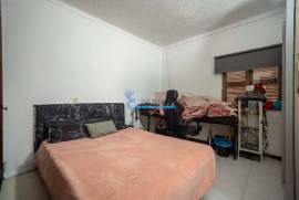 2+1 bedroom apartment in Albufeira, with fantastic potential and just 500m from the beach