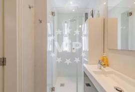 ALBUFEIRA - VILLA WITH  POOL AND LANDSCAPED GARDENS