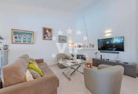 ALBUFEIRA - VILLA WITH  POOL AND LANDSCAPED GARDENS