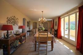 Luxury 3 Bed Villa For Sale In Montbrun-les-Bains