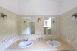 Luxury 3 Bed Villa For Sale In Montbrun-les-Bains