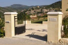 Luxury 3 Bed Villa For Sale In Montbrun-les-Bains