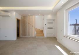 2+1 Bedroom Townhouse in Odiáxere, Lagos