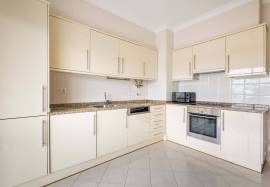 2 bedroom apartment for annual rentals in Armação de Pêra